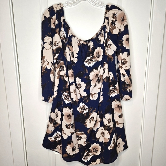 Charlotte Russe Blue Cream Floral 3/4 Sleeve Off The Shoulder Flowy Blouse Sz 1X - Picture 1 of 8